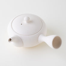 Load image into Gallery viewer, Gofun-iro Kyusu