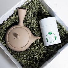 Load image into Gallery viewer, Kyusu and Tea Gift Set