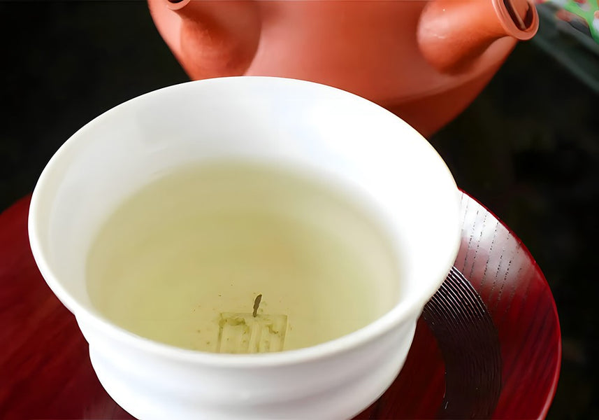 The Allure of the "Upright Tea Stem" in Japanese Culture